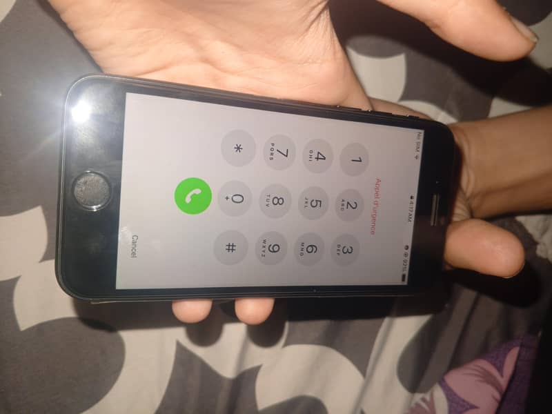 Apple iPhone SE 0