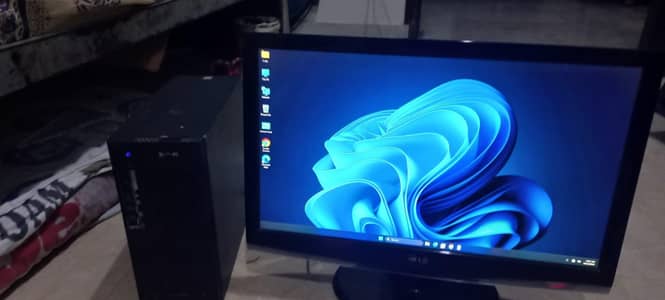 Gaming pc full setup with 1080p monitor and all accessories