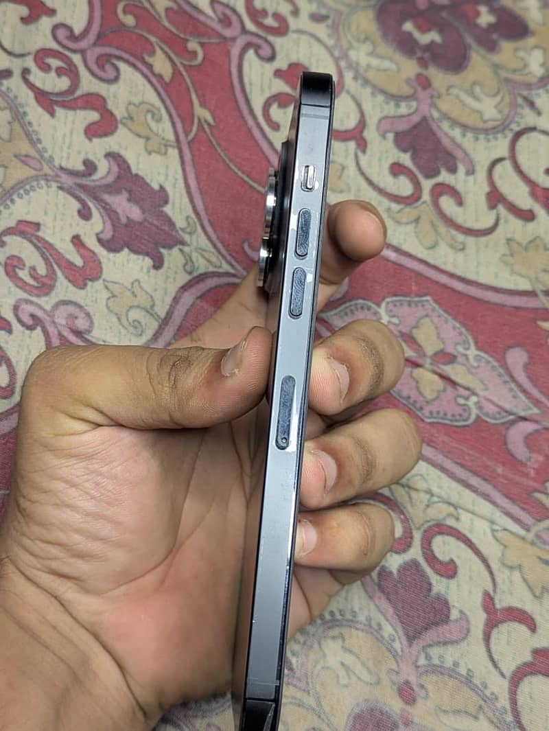 Apple iPhone 14 Pro Max 2