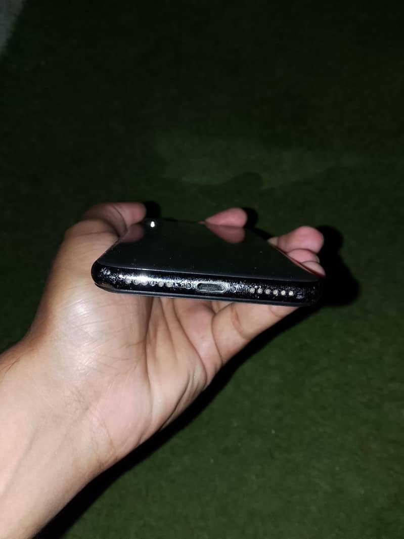 Apple iPhone X 5