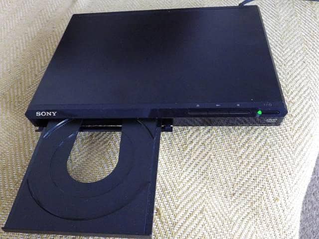 DVD player 4