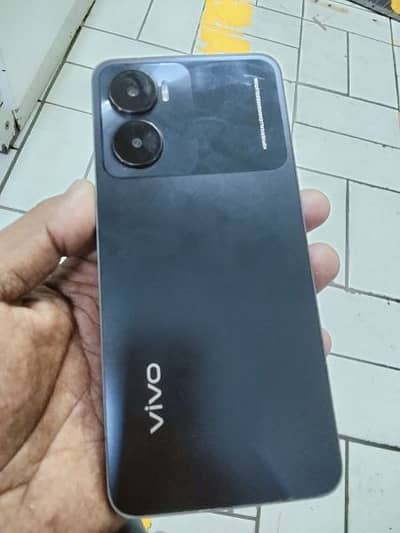vivo y56 5g support 8+1 256 gb