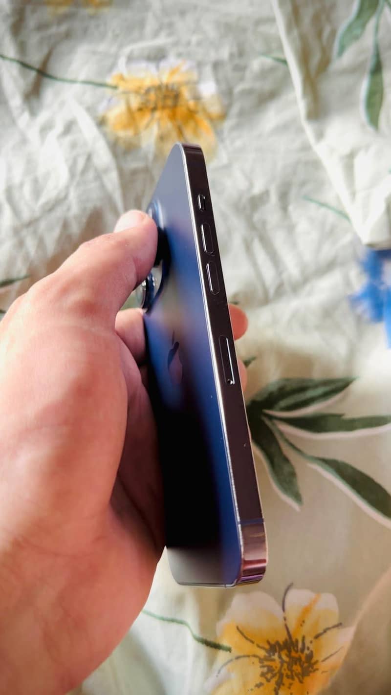 Apple iPhone 14 Pro 3