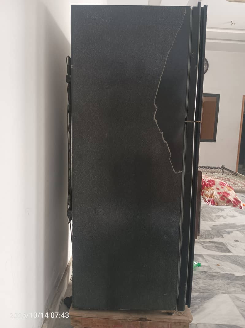 Dawlance fridge medium size 5