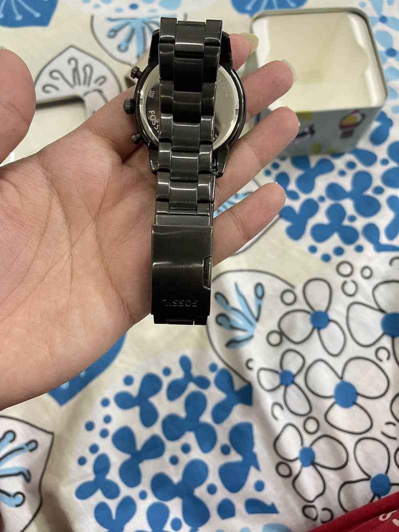 Fossil chronographic watch 3