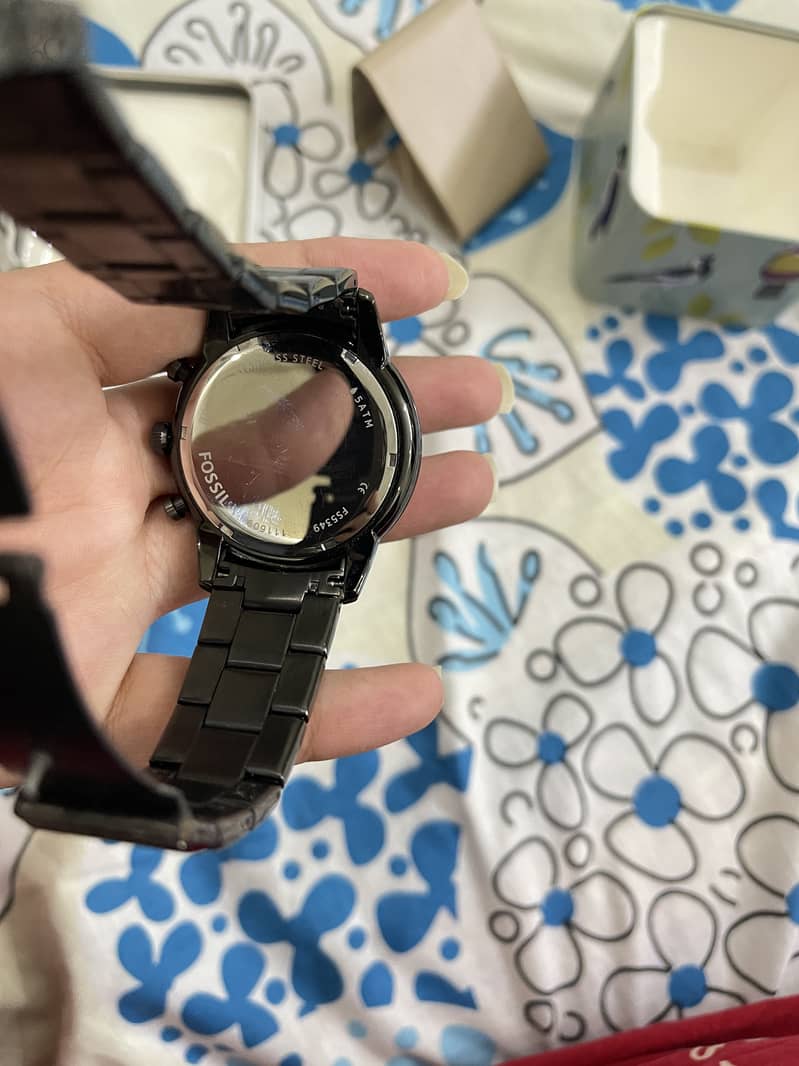 Fossil chronographic watch 4