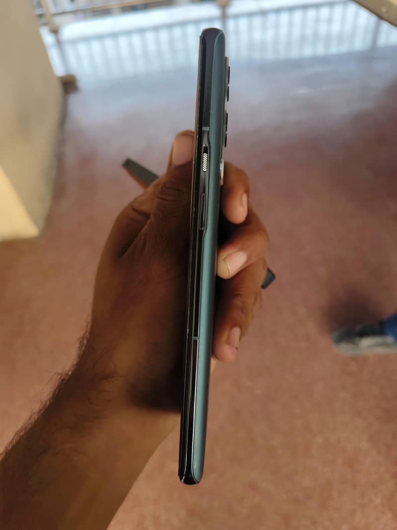 One Plus 9 Pro 4