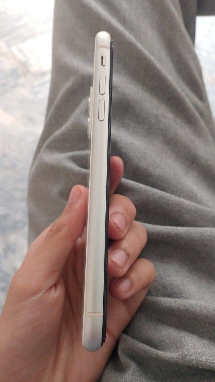 Apple iPhone 11 2
