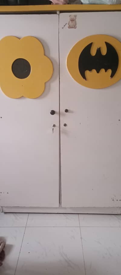 2 door almari