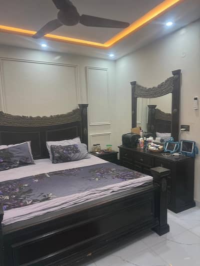 King size classic stye Bed with Dressing Table
