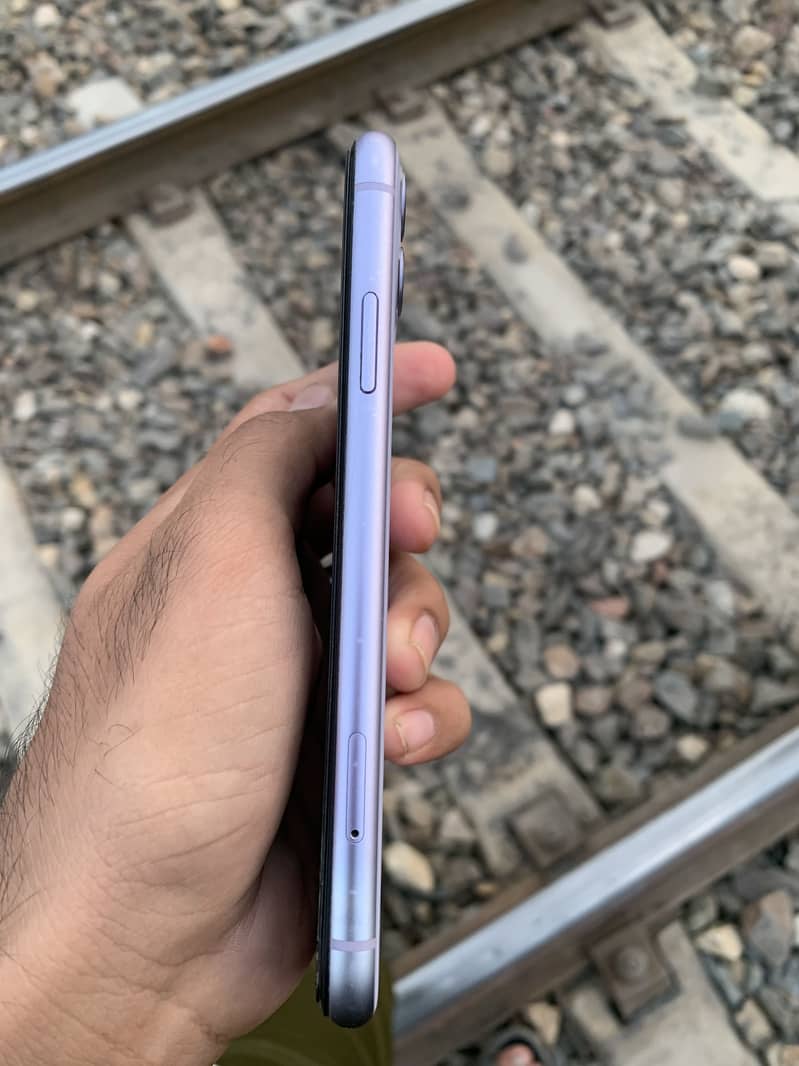 Apple iPhone 11 6