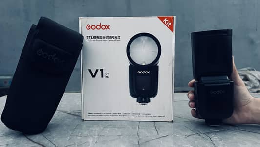 Godox V1 for Canon