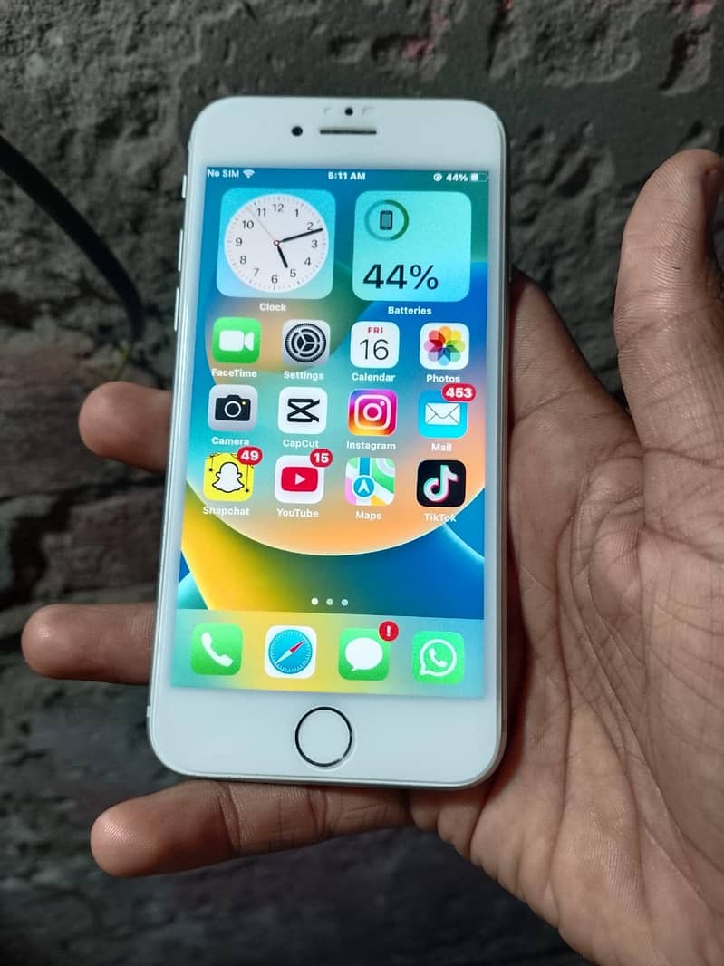 Apple iPhone 8 3