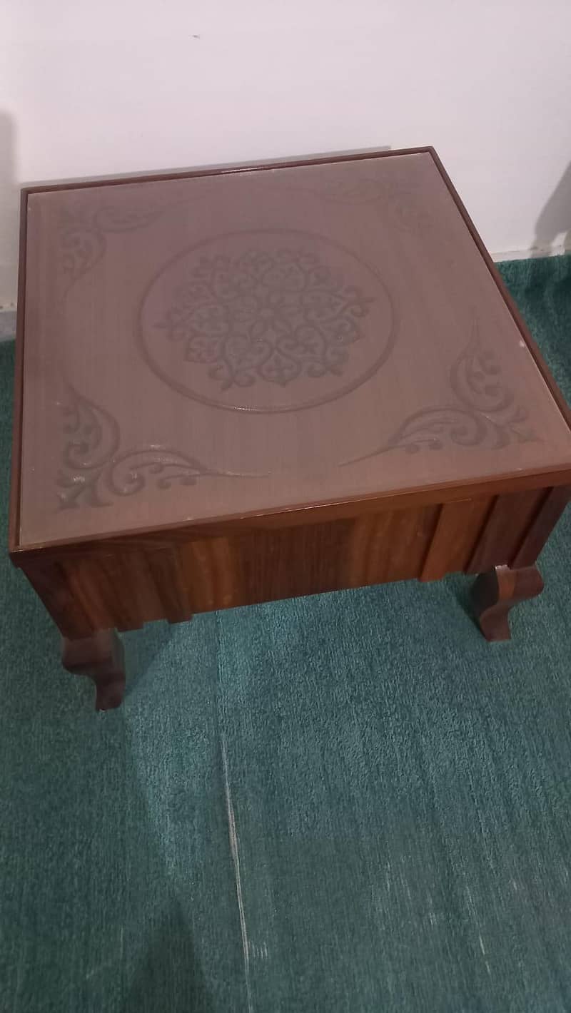 3 table set 0