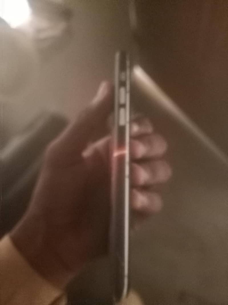 Apple iPhone XR 0