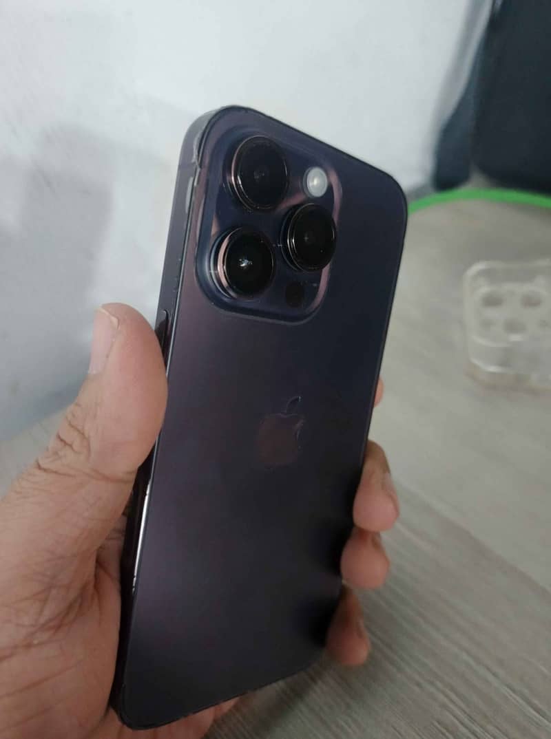 Apple iPhone 14 Pro 2