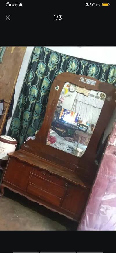 dressing table