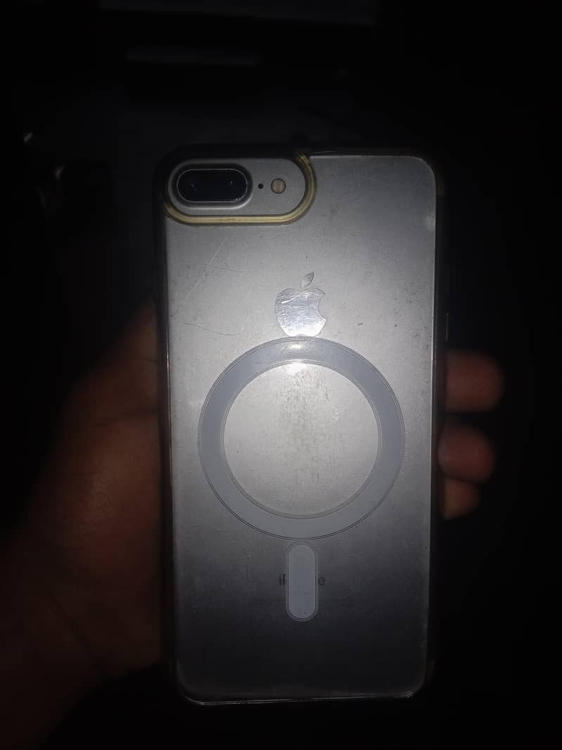 Apple iPhone 7 Plus 9
