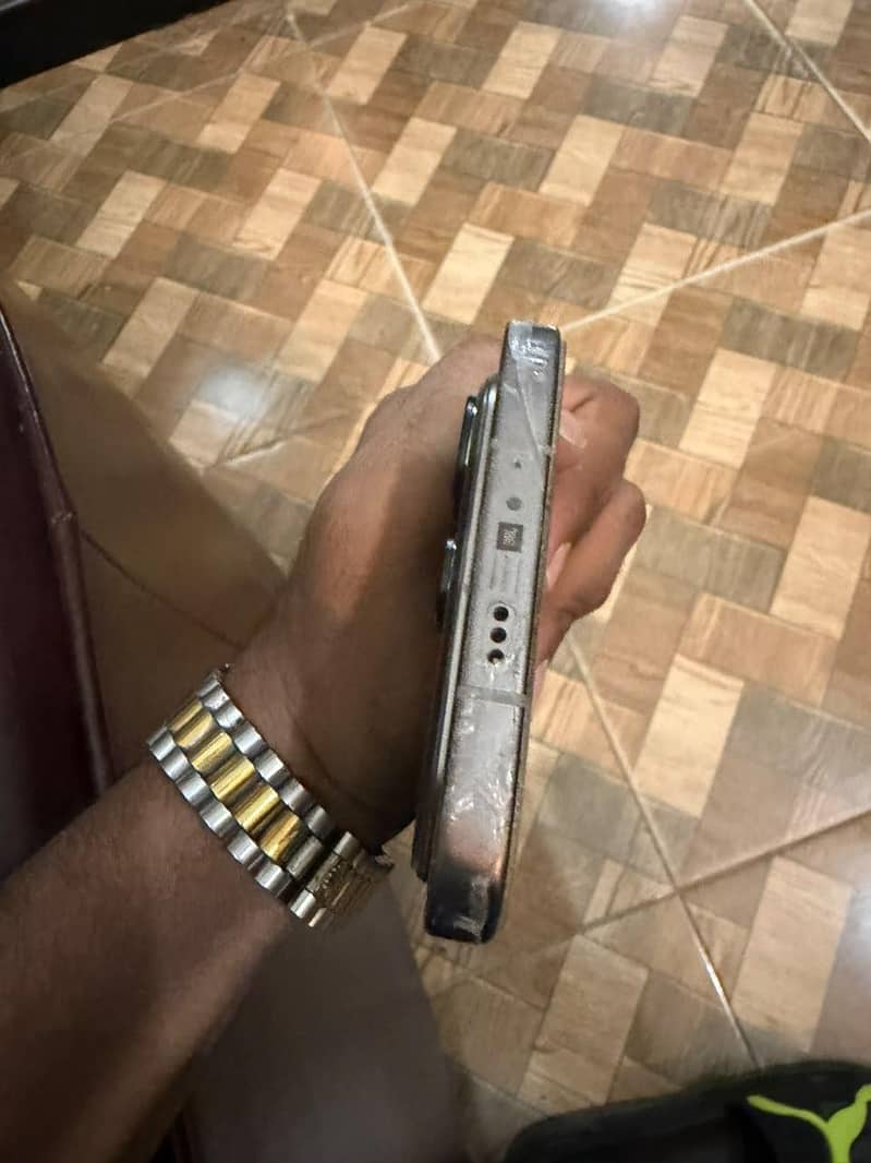 INFINIX NOTE 60 PRO 4
