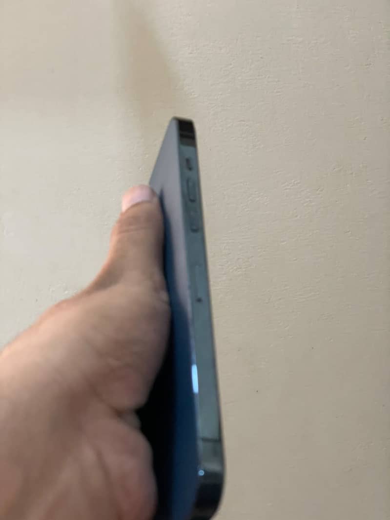 Apple iPhone 12 Pro Max 4