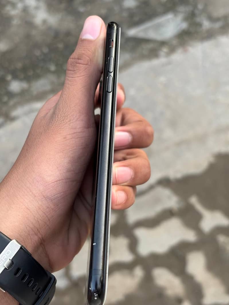 Apple iPhone 7 Plus 1