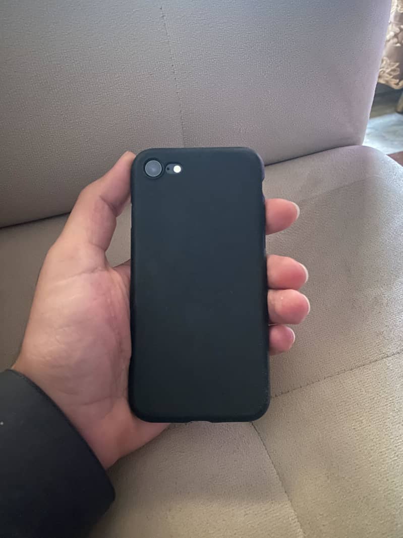 Apple iPhone 8 (sim time available) 0