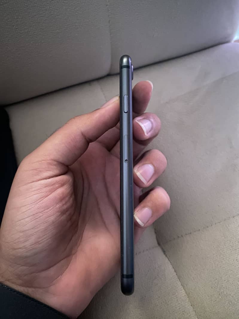 Apple iPhone 8 (sim time available) 2