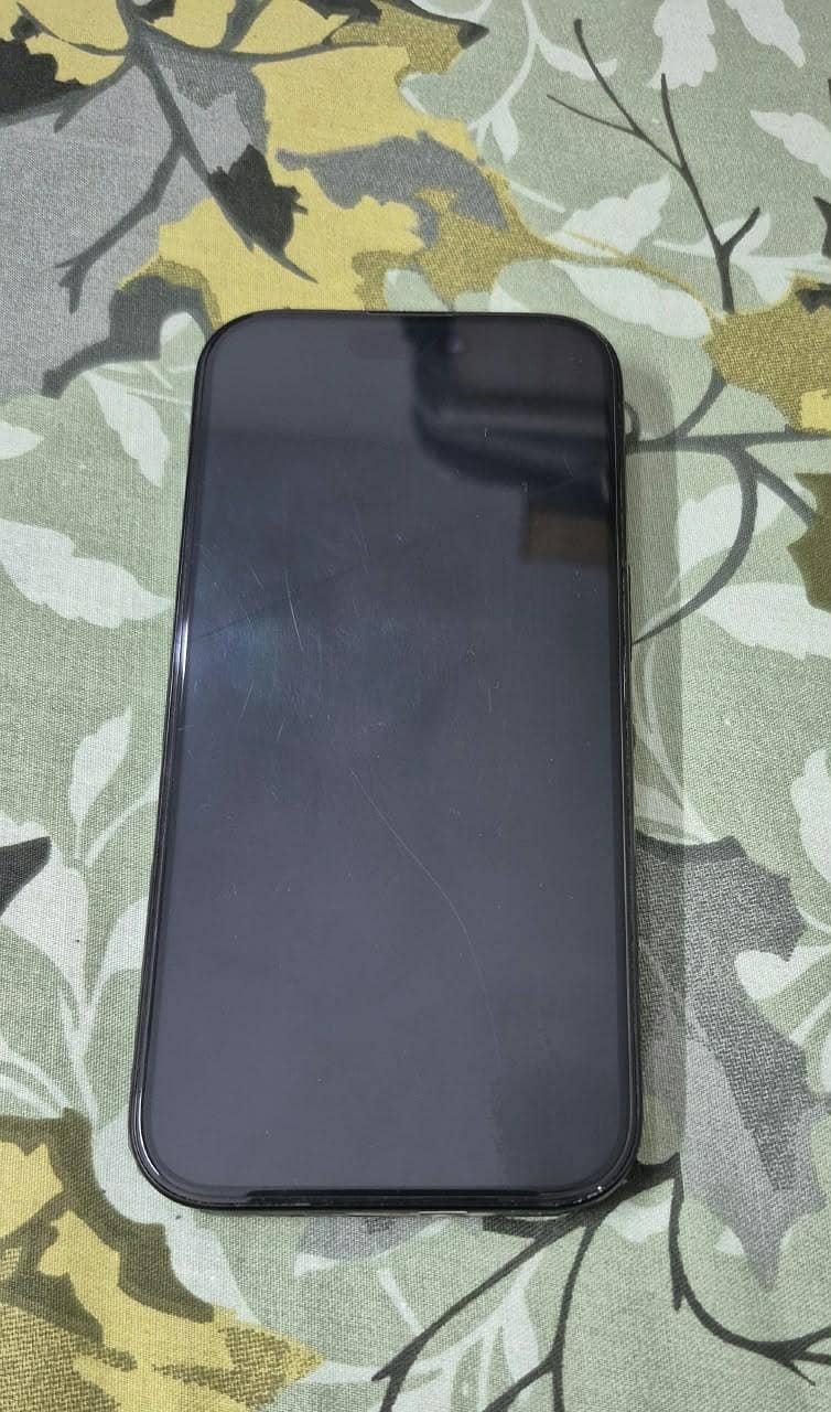 Apple iPhone 16 Pro 2