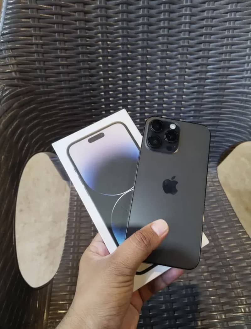 Apple iPhone 14 Pro Max 0