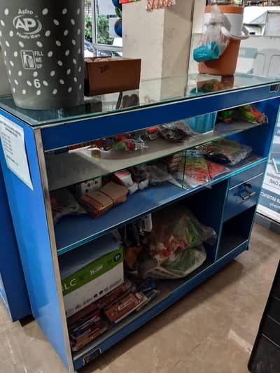 Shop counter