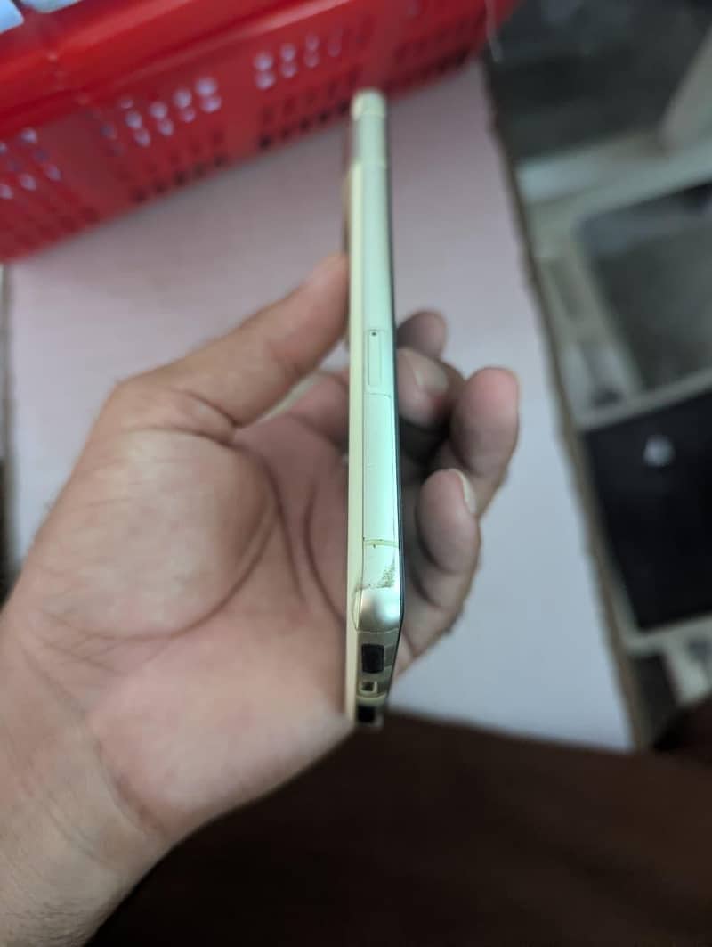 Google Pixel 7 4