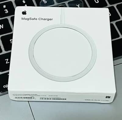 Apple iphone wireless charger 15 watt.