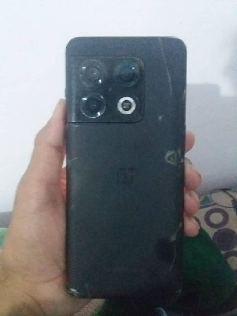 One Plus 10 Pro 1