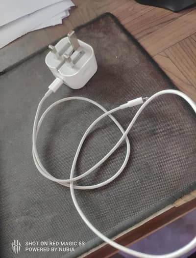 Iphone adapter 35 watt