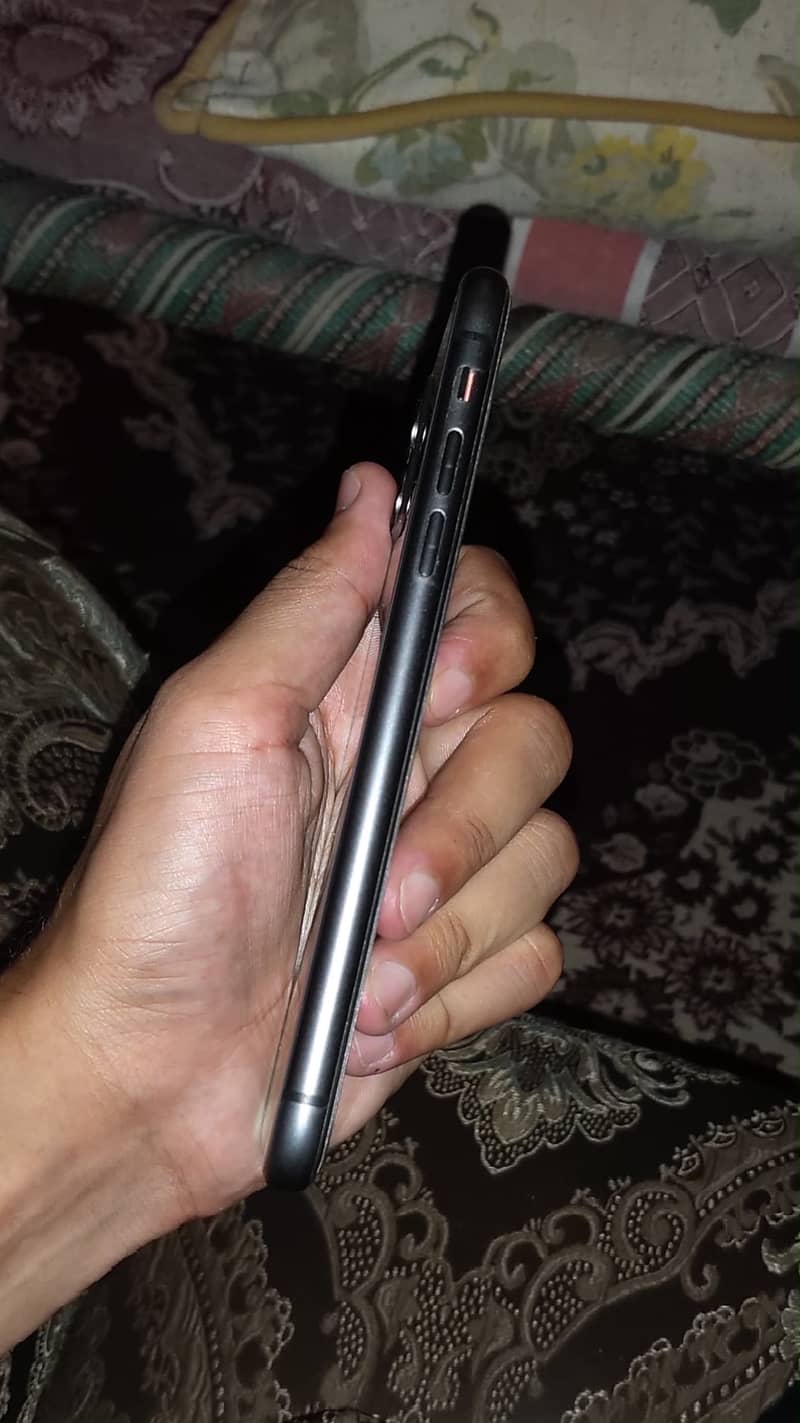 Apple iPhone 11 2