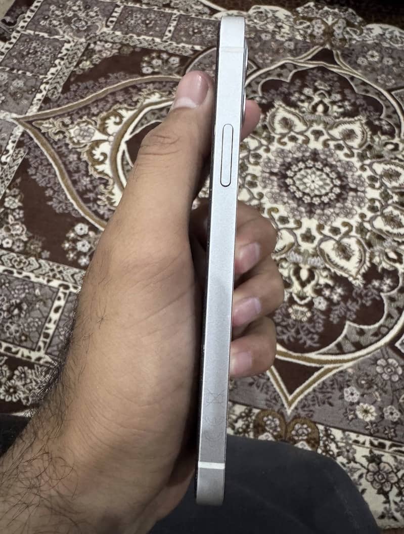 Apple iPhone 12 2