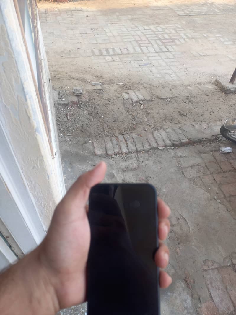 Apple iPhone 13 3