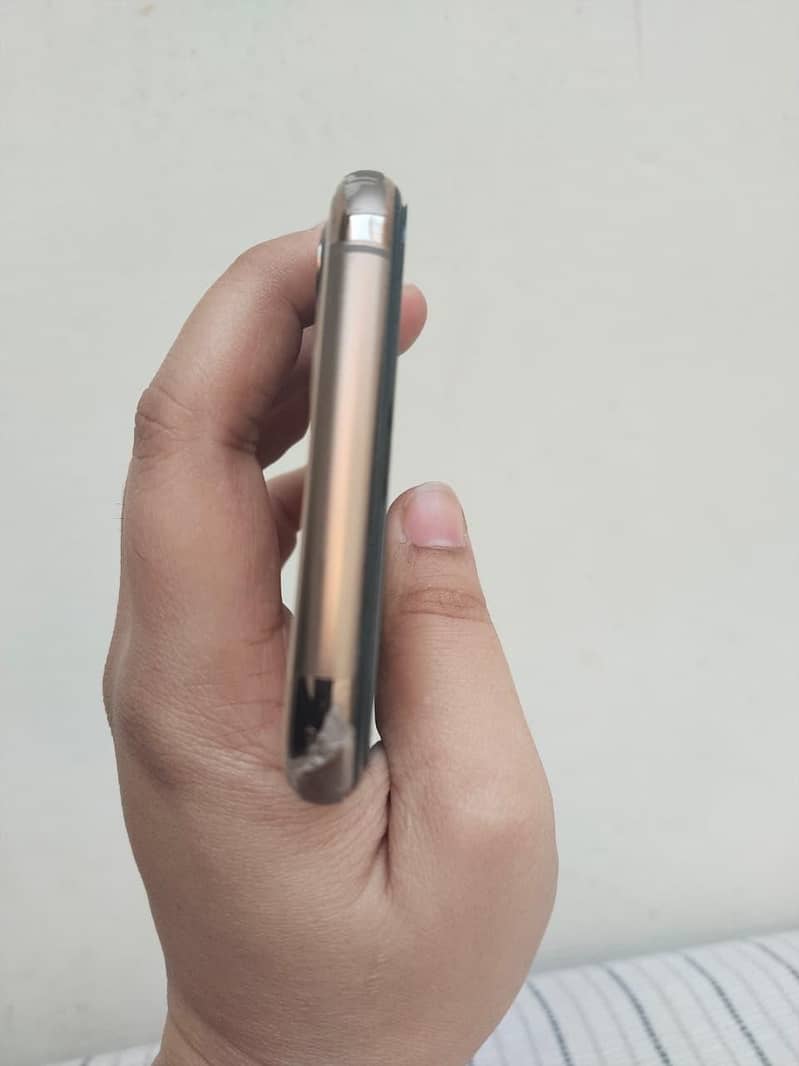 Apple iPhone 11 Pro 2
