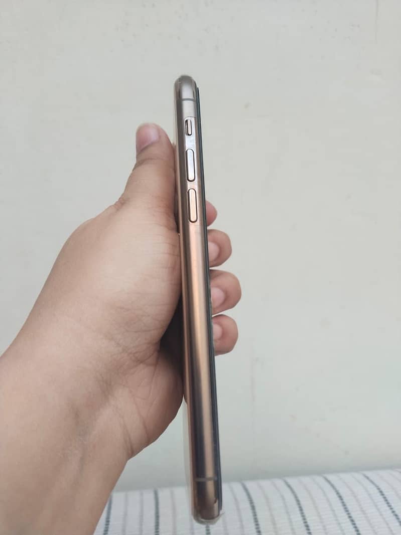 Apple iPhone 11 Pro 5
