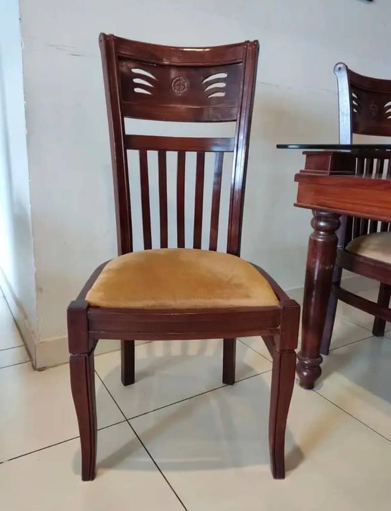 Dining table with Eight chairs 8