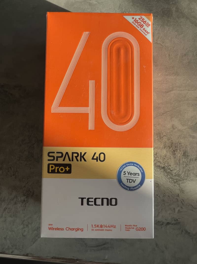 Tecno spark 40 pro plus 4
