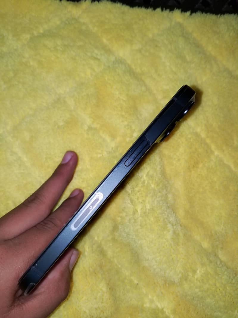 Apple iPhone 14 7