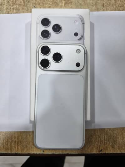 Apple iPhone 17 pro max physical E complte sim time with box available