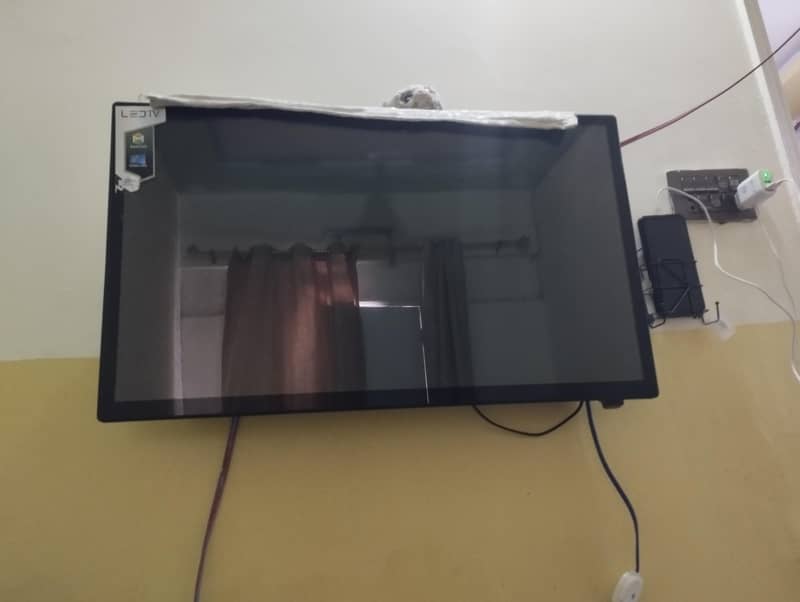 LCD 32 inch 0