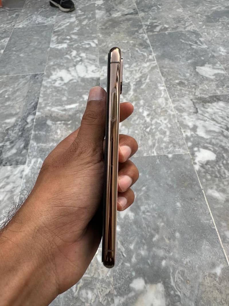 Apple iPhone XS 2