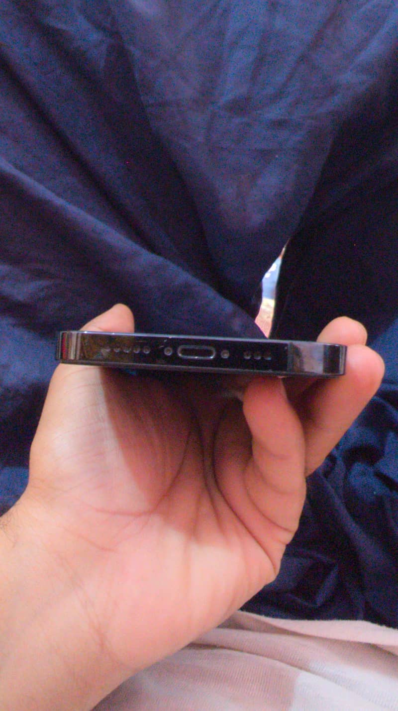 Apple iPhone 12 Pro 1