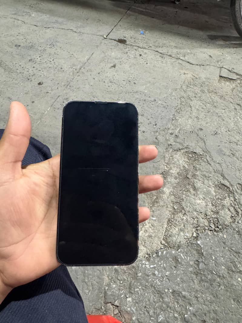 Apple iPhone 13 Pro 1