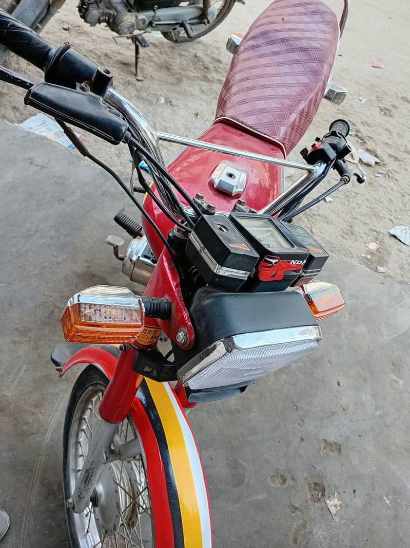 Yamaha 100 mint condition 3