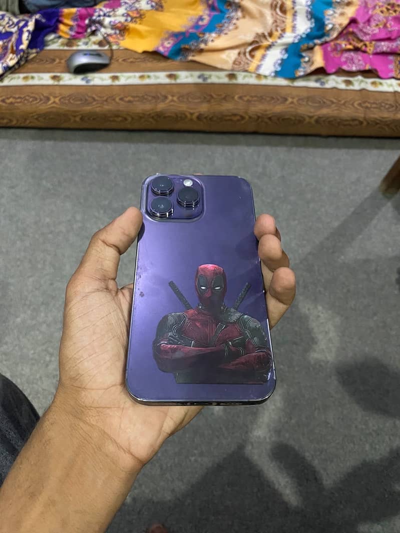 Apple iPhone 14 Pro Max 1