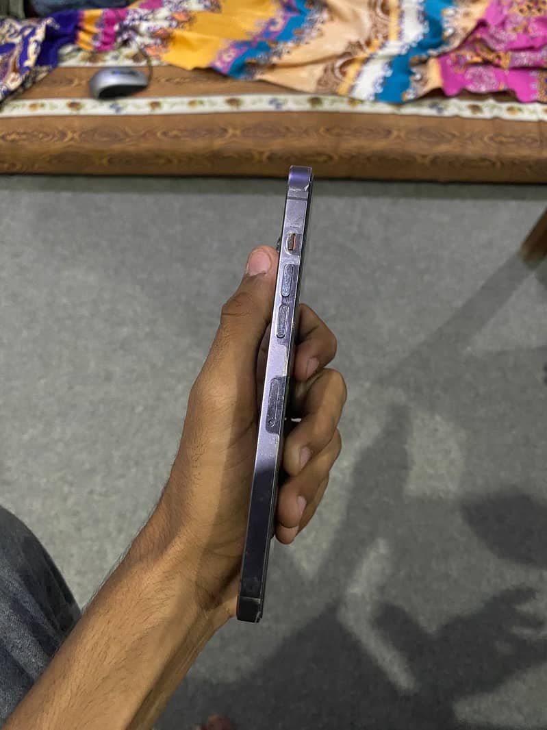 Apple iPhone 14 Pro Max 4